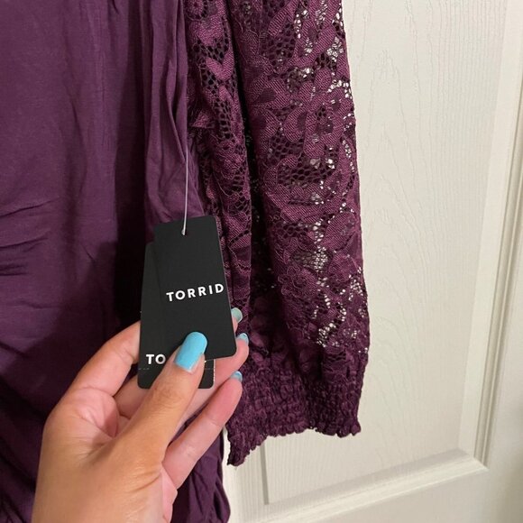 Torrid Womens NWT Super Soft Lace Bishop Sleeve Purple Ruched Top Size 3X - Picture 4 of 10